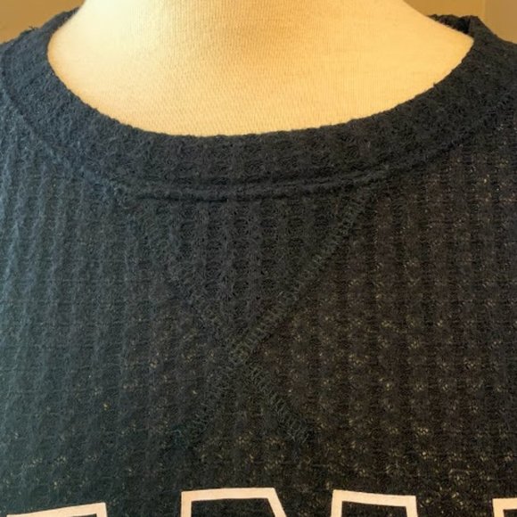 Pink by Victoria’s Secret Long Sleeve Pull-over Top - Picture 2 of 7